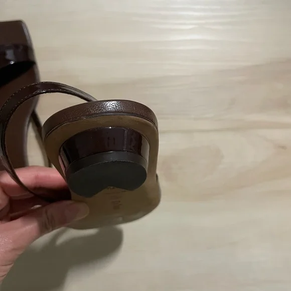 Tibi Avi Crinkle Patent Asymmetric Flat size 37.5 / 7.5 - Picture 11 of 12